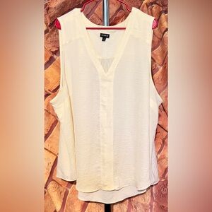 Torrid 4 blouse, sleeveless